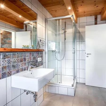 Ostseelandhaus Mit Suedterrasse Und Teich Ofc 07 아파트 *