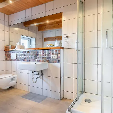 아파트 Ostseelandhaus Mit Suedterrasse Und Teich Ofc 07 *