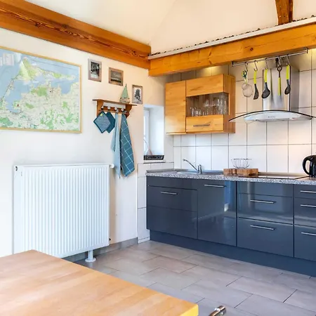 Ostseelandhaus Mit Suedterrasse Und Teich Ofc 07 Beiershagen