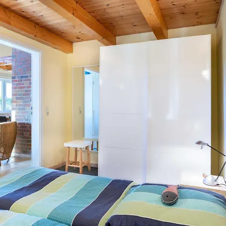Ostseelandhaus Mit Suedterrasse Und Teich Ofc 07 Διαμέρισμα *